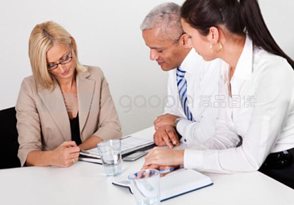 构建高效销售网络 商业咨询视角下的网络设备营销策略